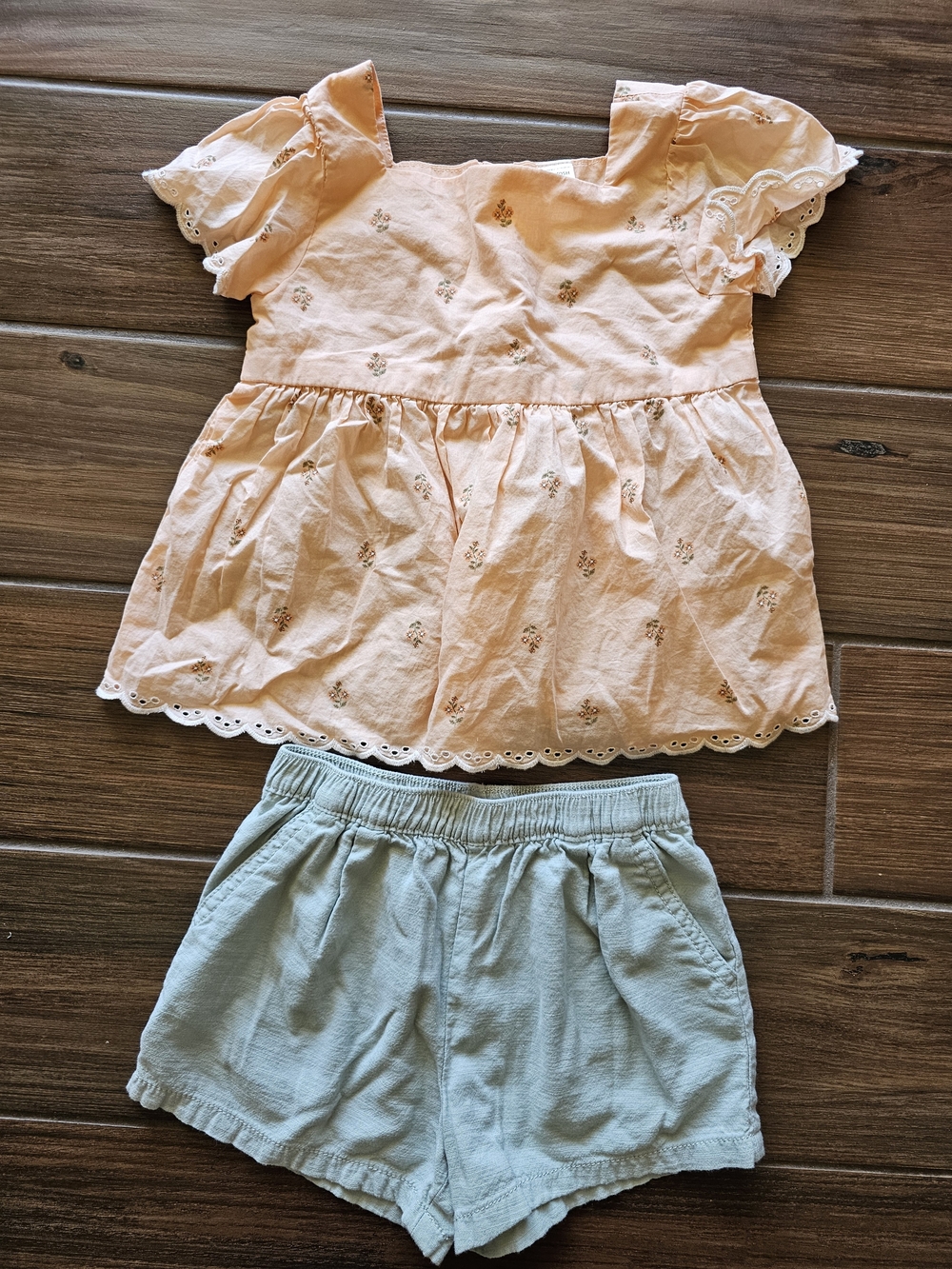 Osh Kosh B'Gosh Two Piece Set 5T